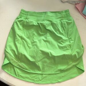 Lululemon Size 4 skirt